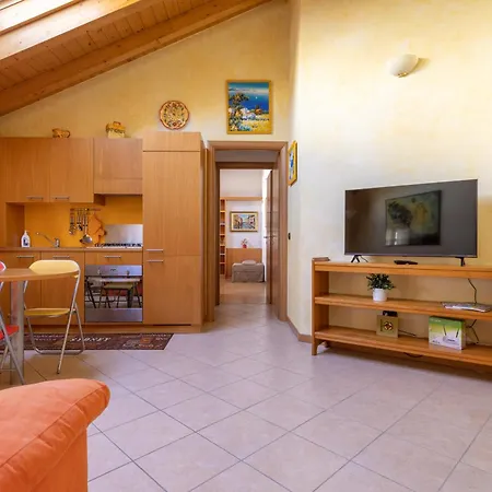 By The Ferry - * Менаджо