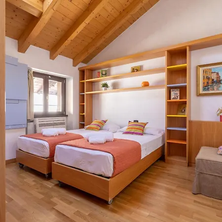 Апартаменты By The Ferry - *