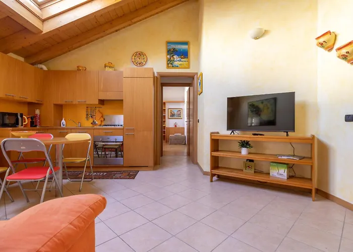 By The Ferry - * Menaggio