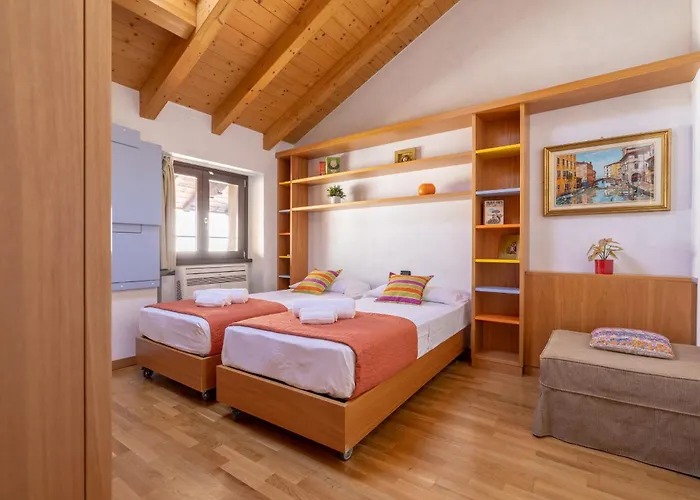 Apartman By The Ferry - *