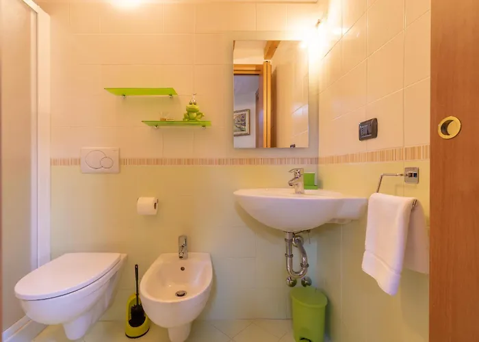 By The Ferry - Daire *